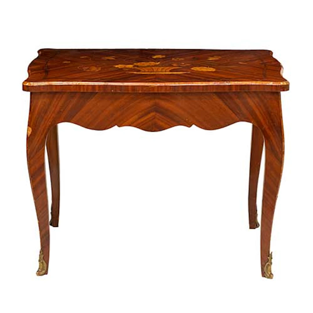 Mesa baja auxiliar estilo Luis XV en madera de amaranto en espiga