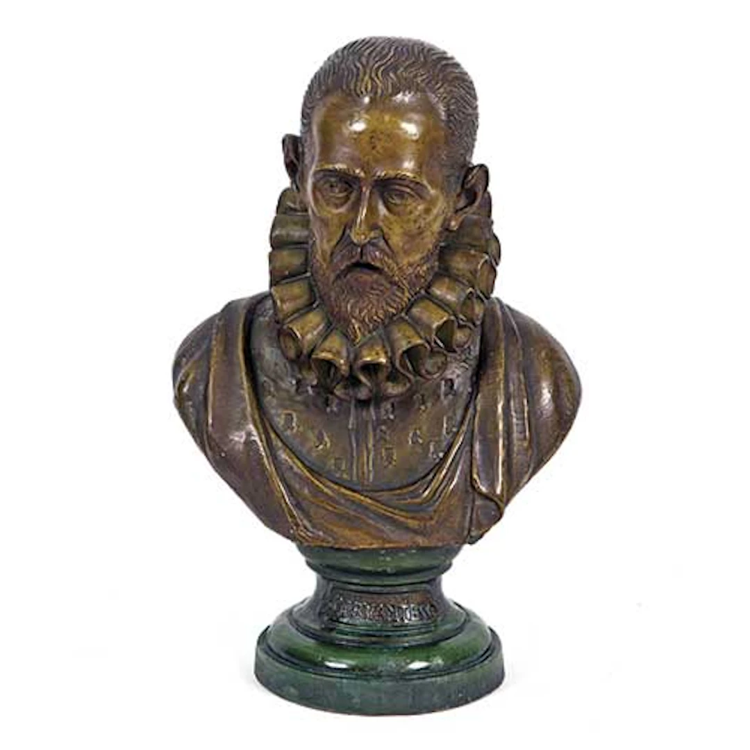 Busto de Cervantes.