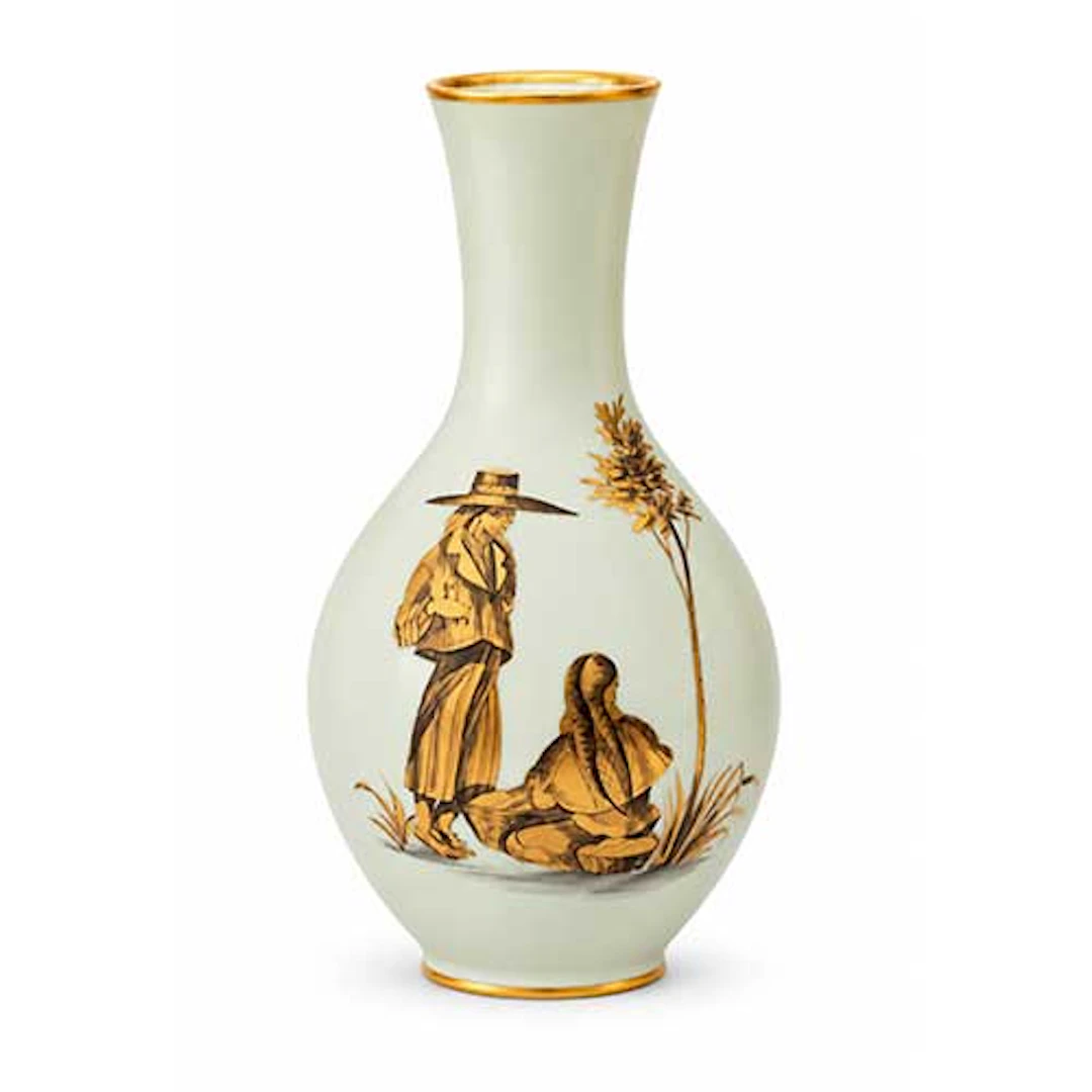Jarrn en porcelana de Rosenthal en blanco y decoracin pintada en dorado