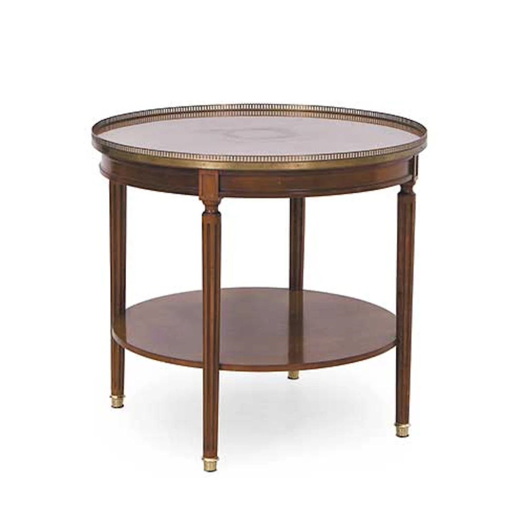 Velador circular estilo Luis XVI en madera patinada con barandilla calada.