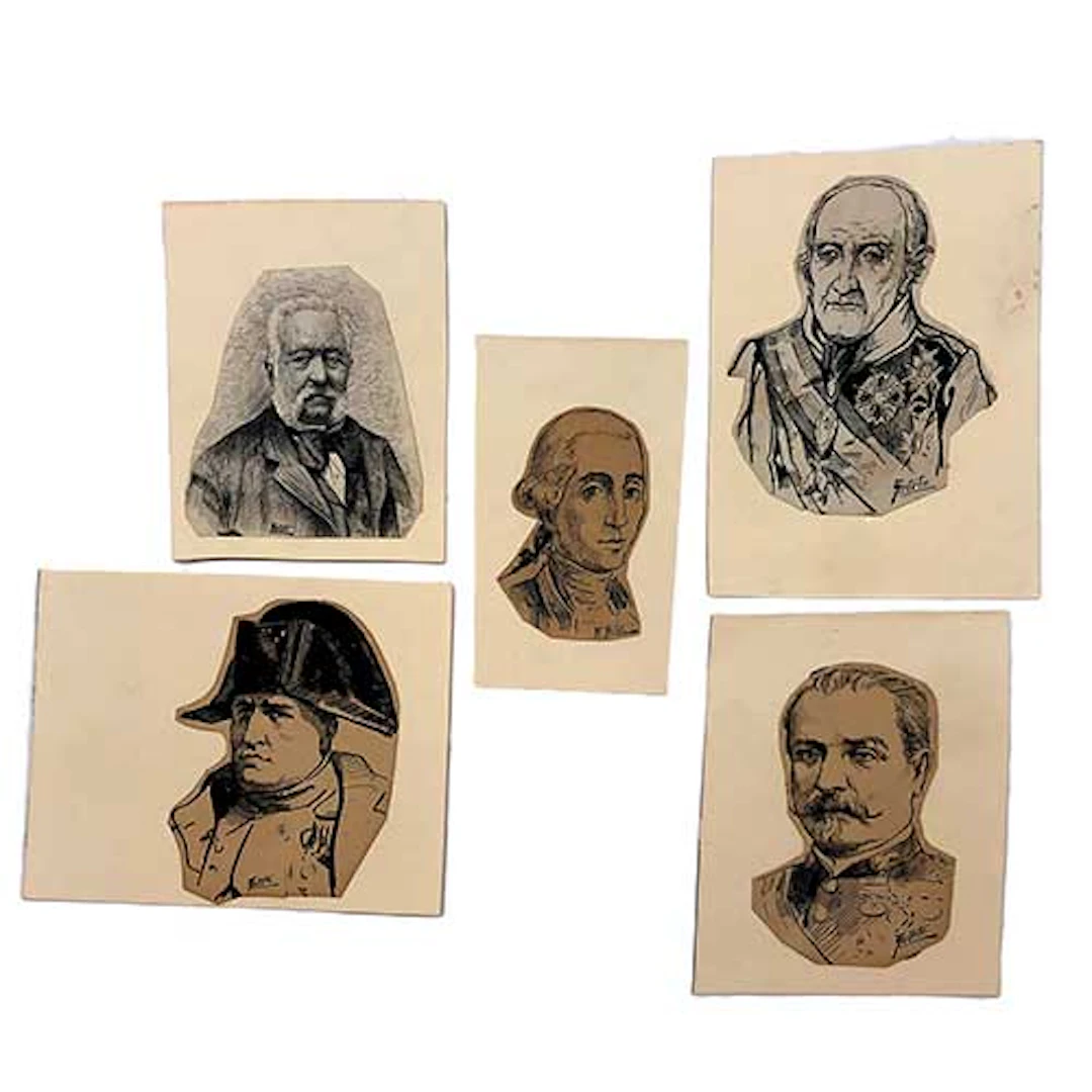 Cinco dibujos a tinta y recortados.