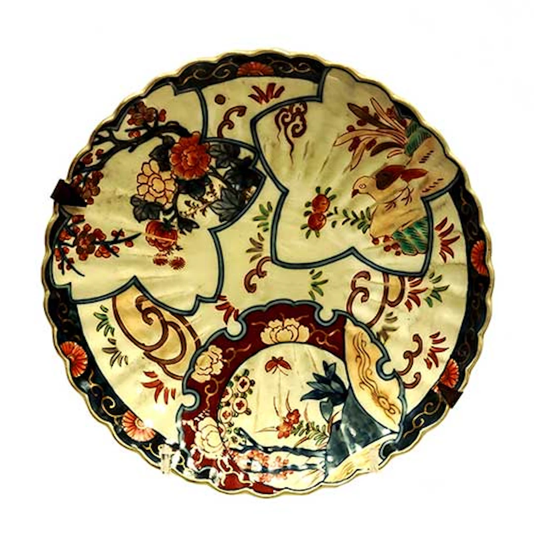 Plato de porcelana Imari japonesa.