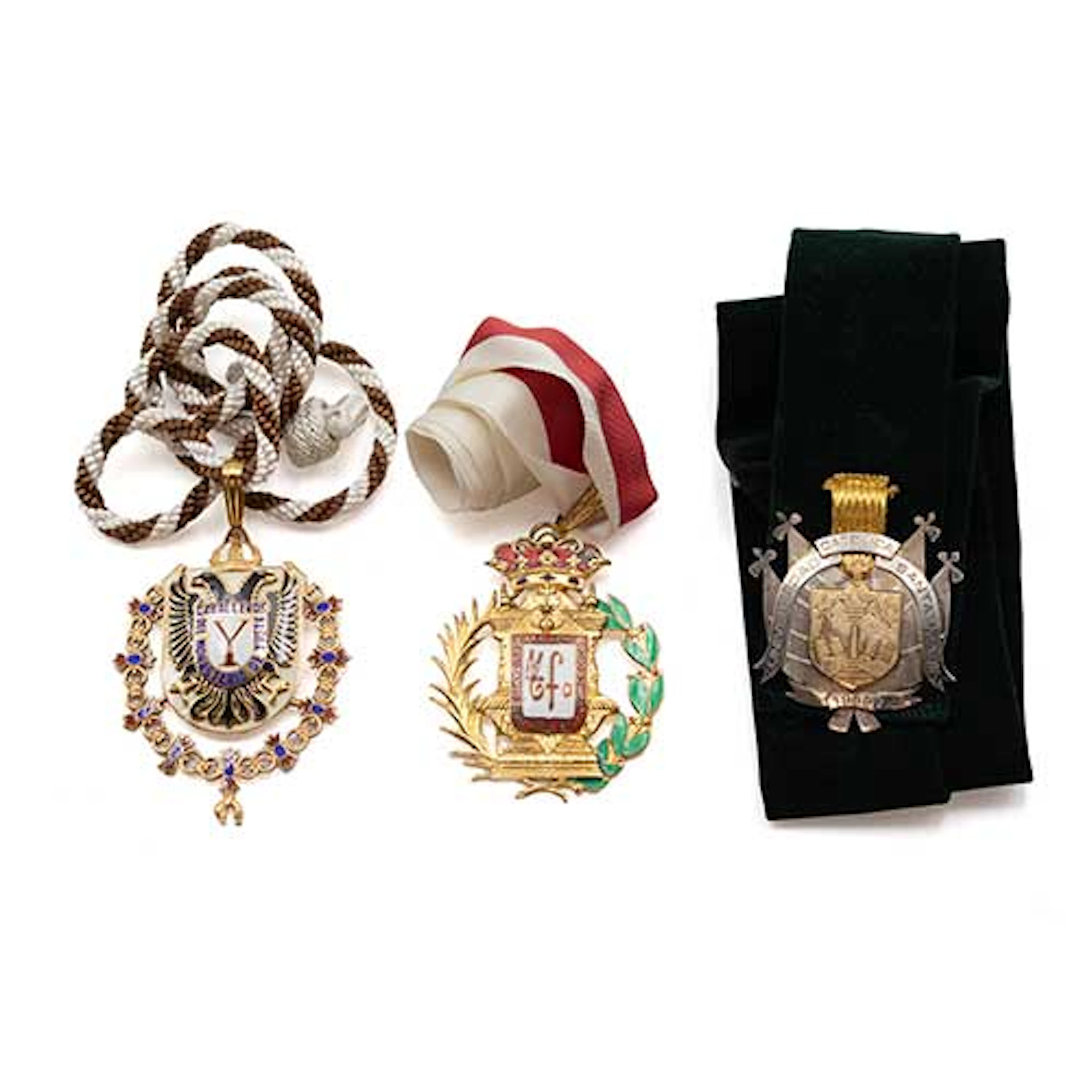 Tres medallas primera Caballeros del San Juan de Dios en plata y esmalte