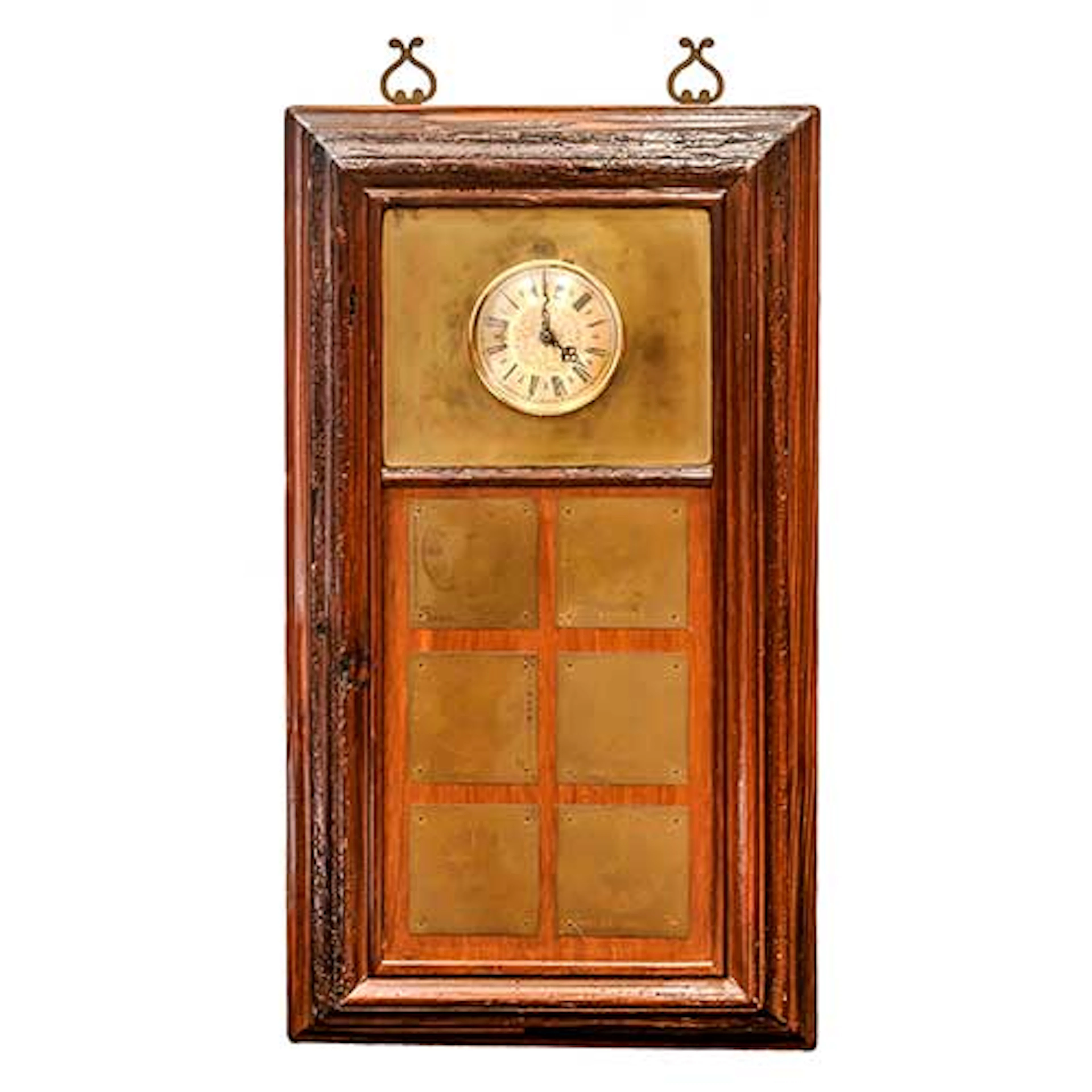 Reloj suizo en con esfera de latn y numeracin romana