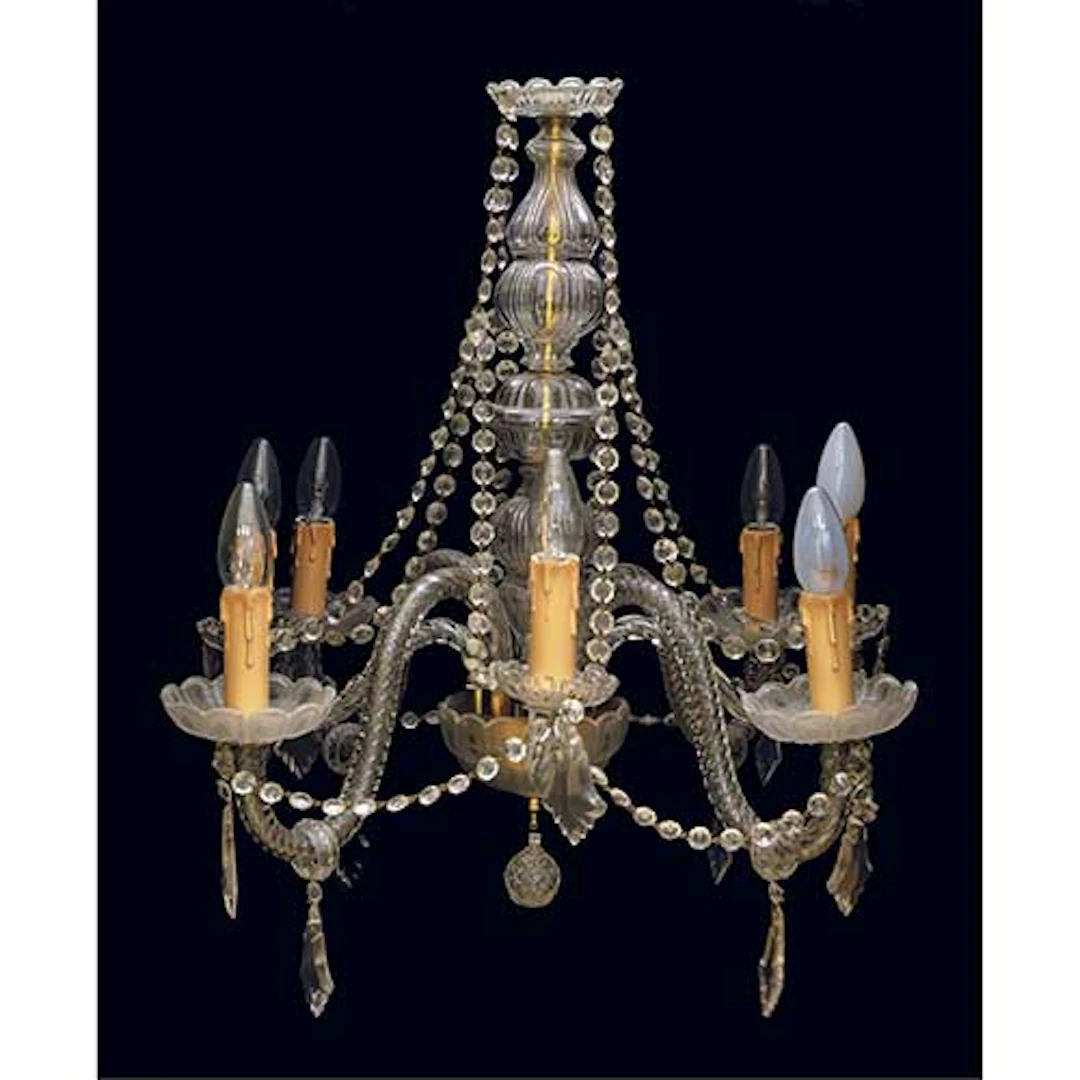 Lmpara de cristal con 8 luces.