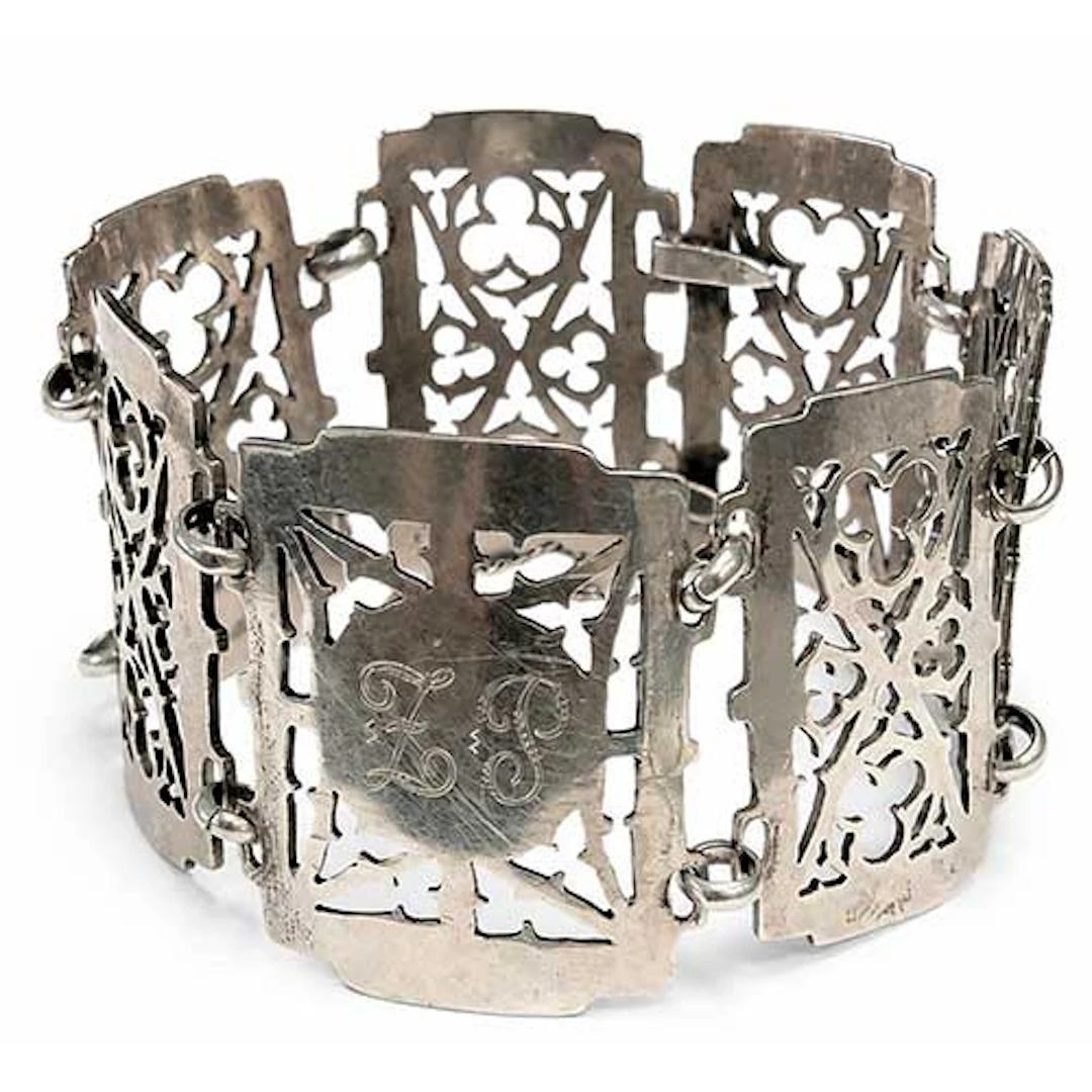 Dos pulseras en plata
