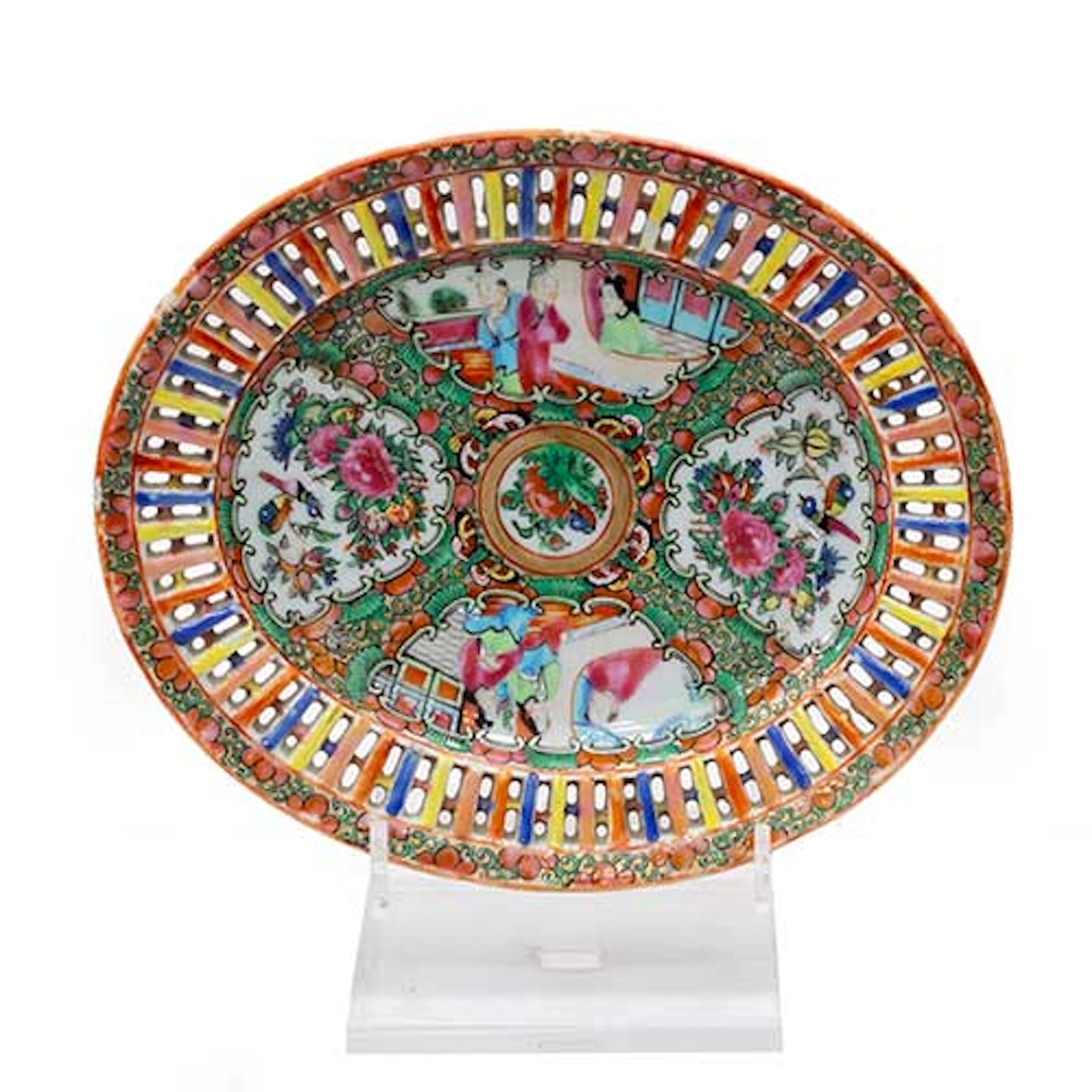 Bandeja de porcelana china con decoracin pintada representando dos