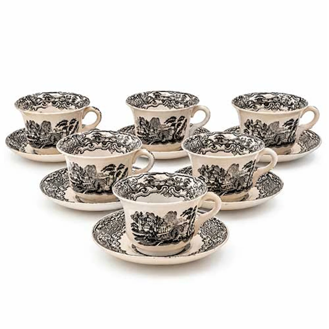 Seis tazas grandes de Pickman con sus platos