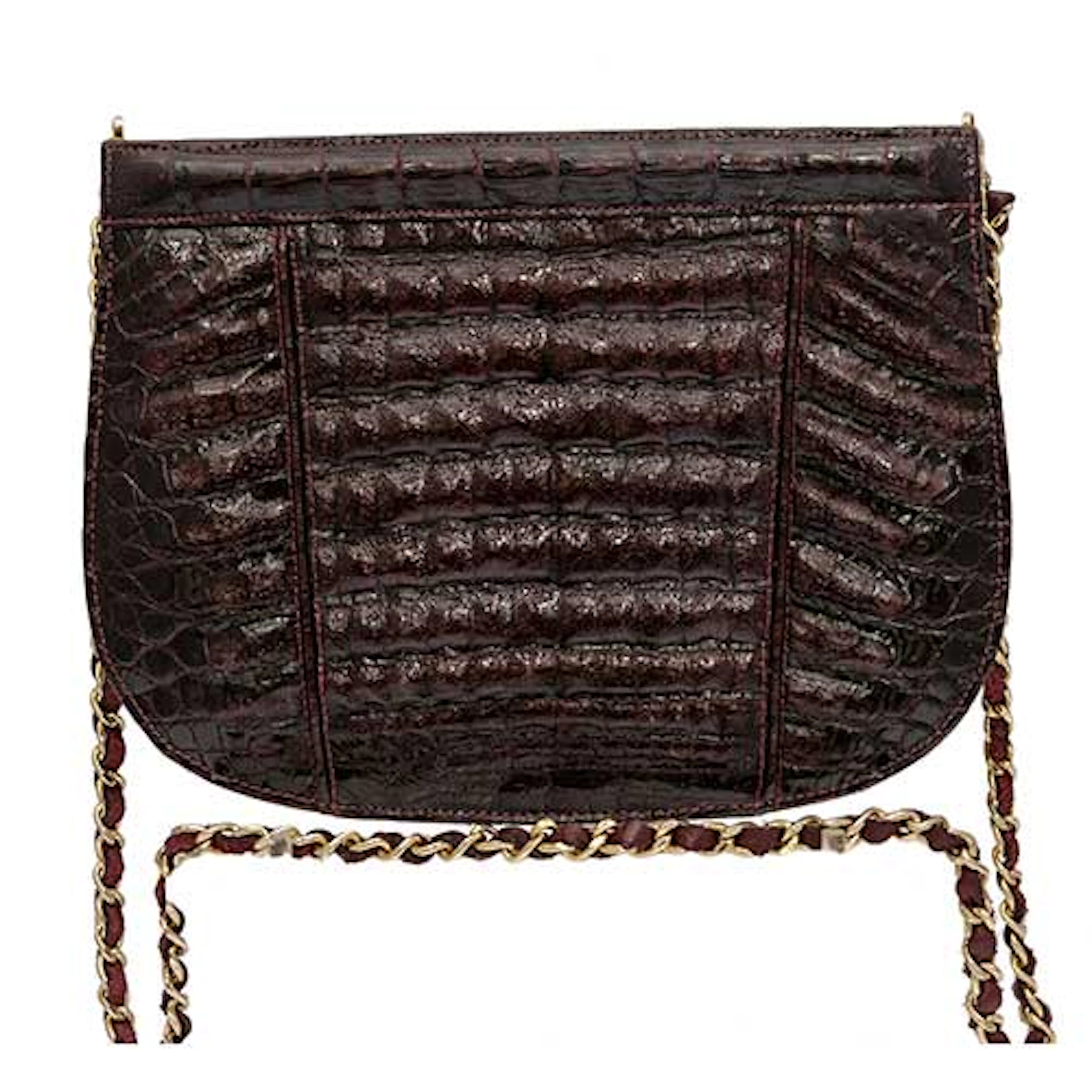 Bolso de mano en emulando textura de cocodrilo en tonalidad rojiza