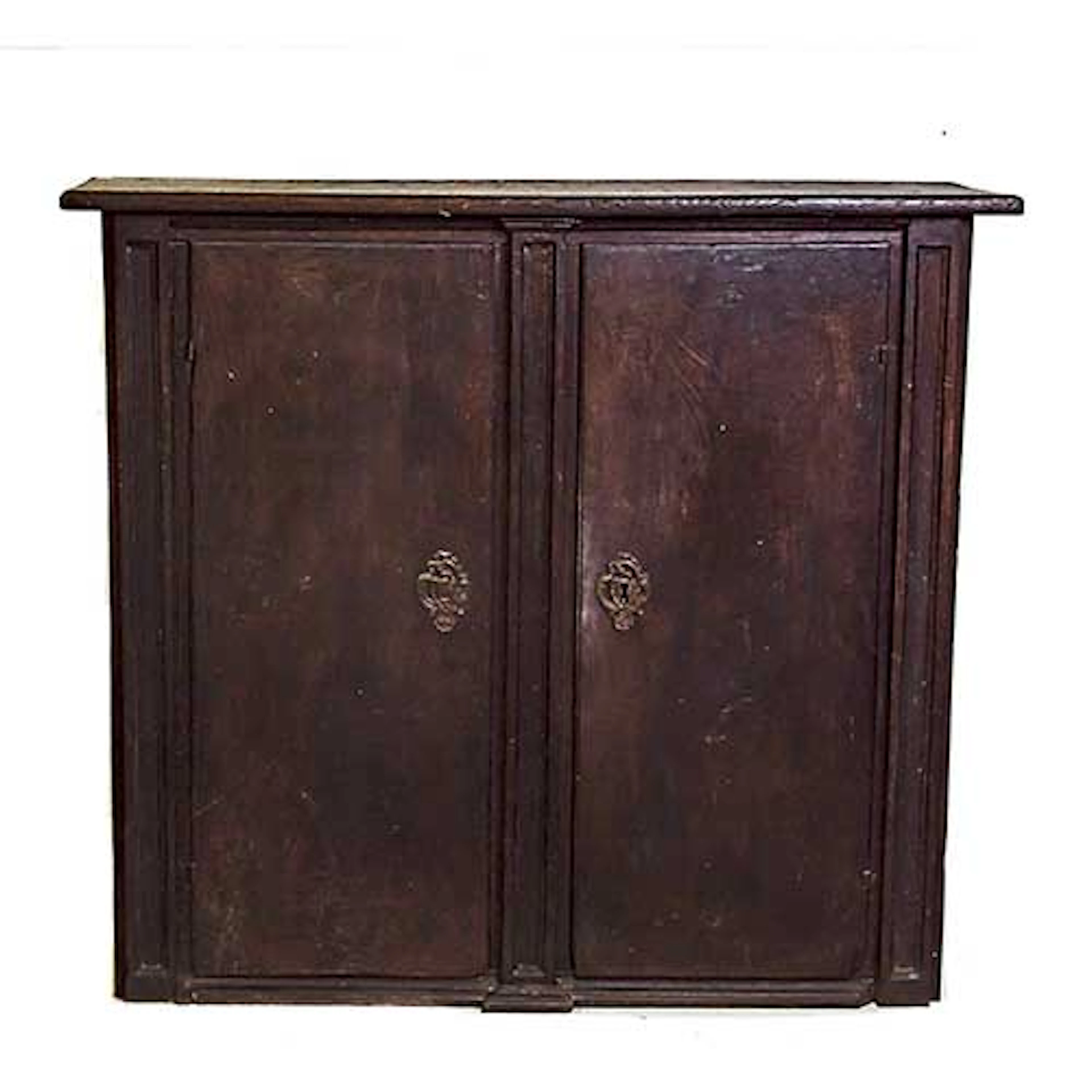 Taquilln de dos puertas en madera de roble.