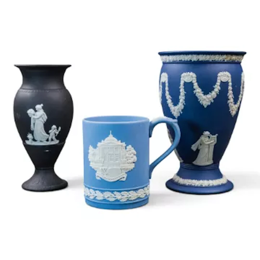 A group of 3 Wedgwood Jasperware pieces to include a dark blue vase