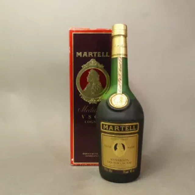 A boxed bottle of Martell VSOP Medaillon Liqueur Cognac, 68cl, 40%.