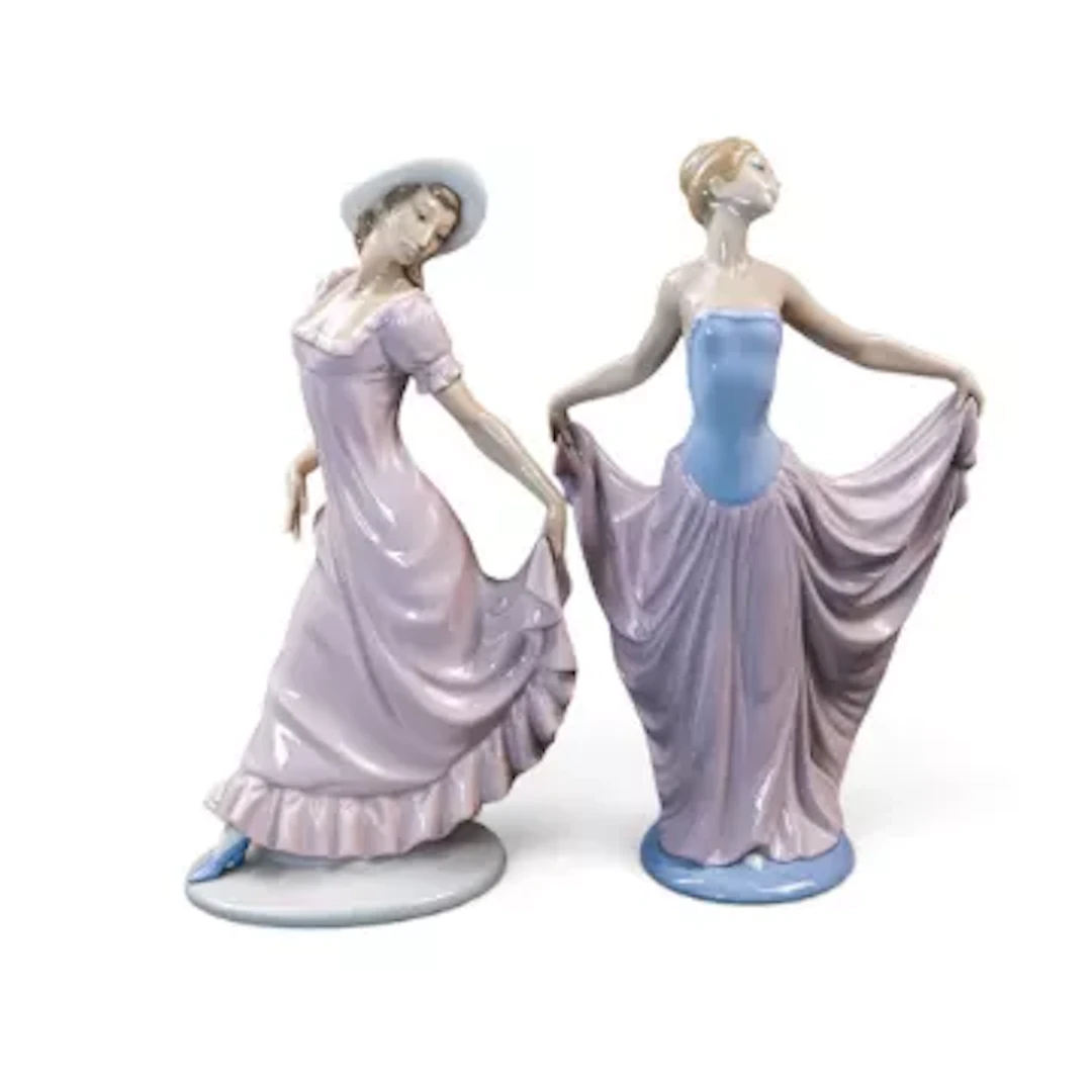 Lladro Porcelain figurine 'Dancer' model no.5050 depicting a lady