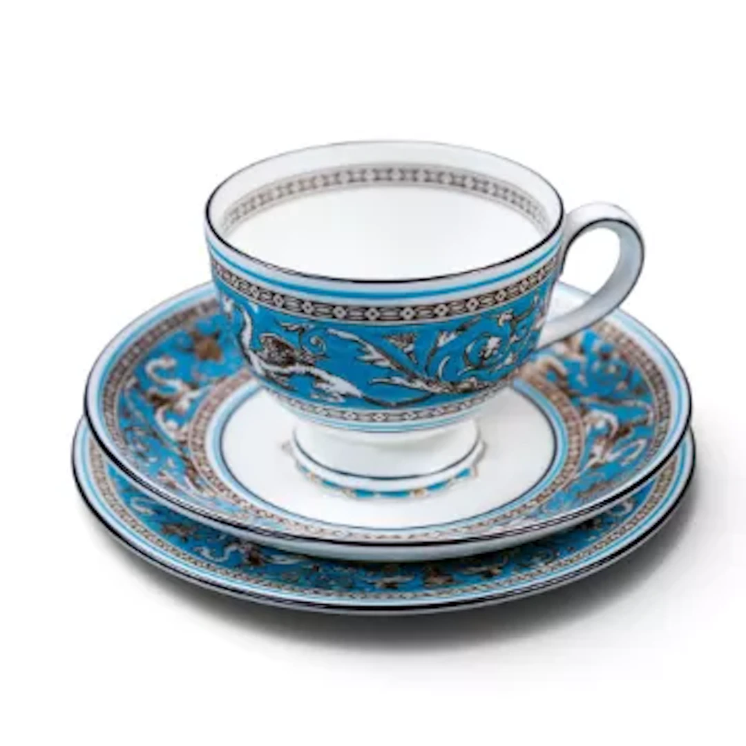 Wedgwood Florentine pattern tea set, consisting of a teapot, 6 tea