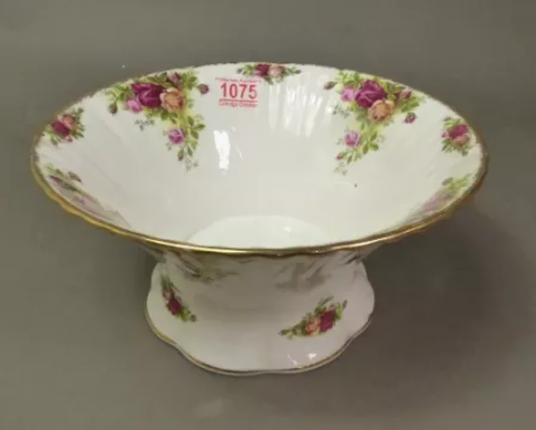 Royal Albert Old Country Roses pattern footed bowl, diameter 24cm, height 12cm.