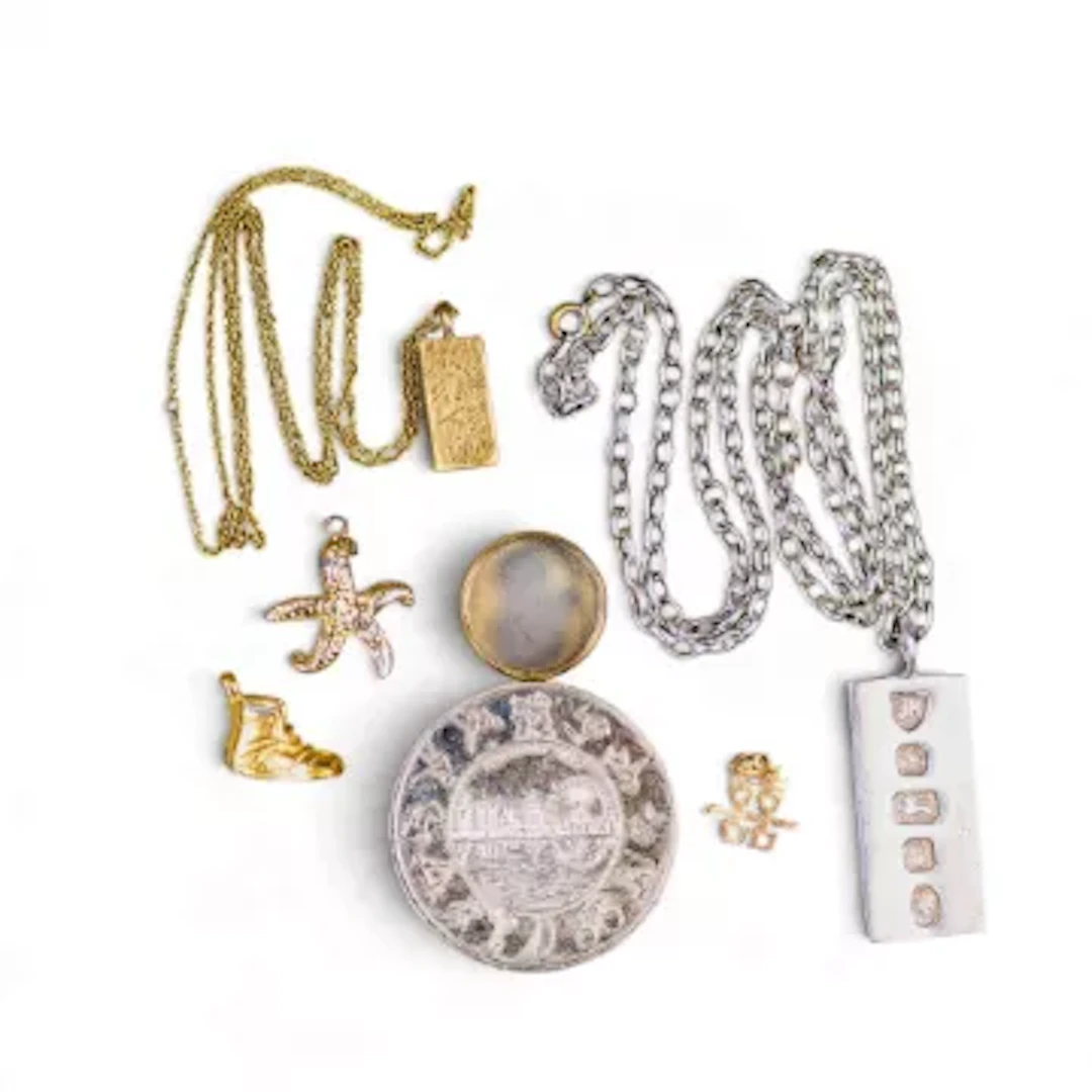 Silver 1977 Jubilee ingot with silver necklace, 28.2g, 2012 London