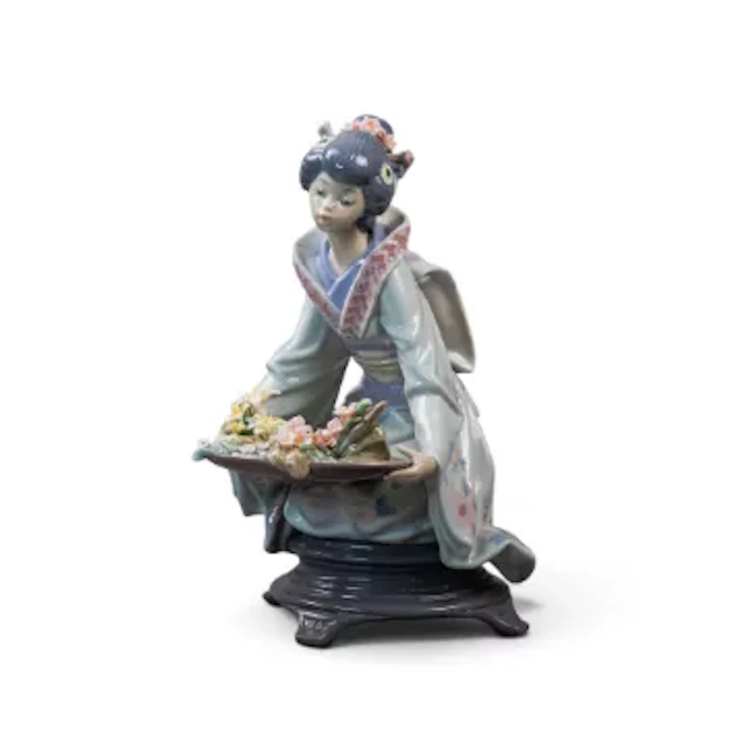 A Lladro figure 'Gift of Beauty' model no.5775, h.22.5cm