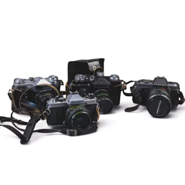 A collection of 35mm SLR cameras to include Fujica AX-1 with Hanimex