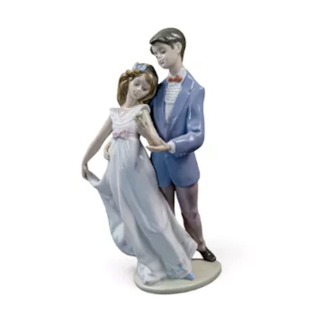 A Lladro figure 'Now & Forever' model number 7642, h.27cm