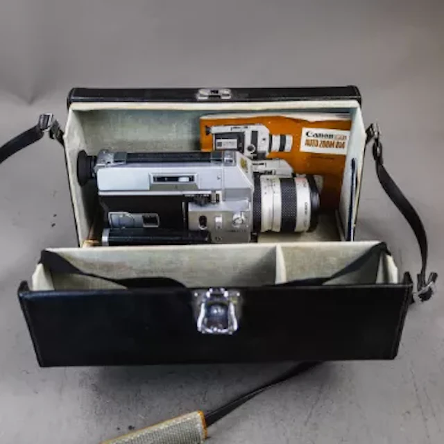 Canon Auto Zoom 814 Analog Super 8 film camera, 7.5-60mm f/1.4 zoom
