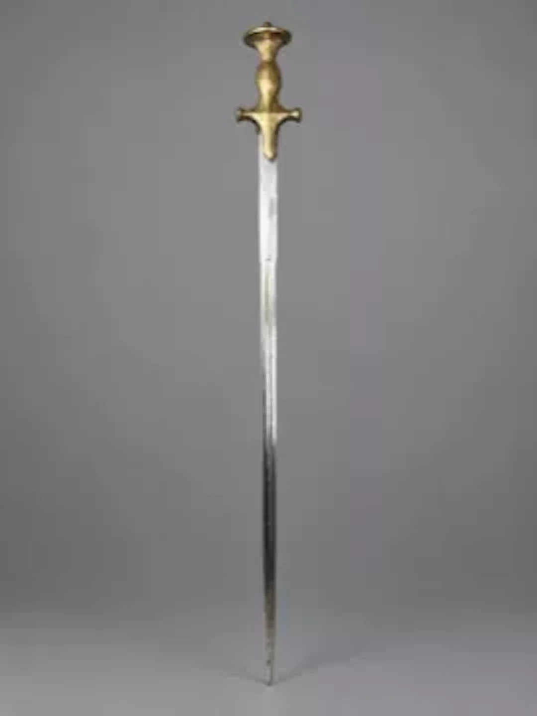 Indian 19th century straight bladed Tulwar sword, 84cm overall length