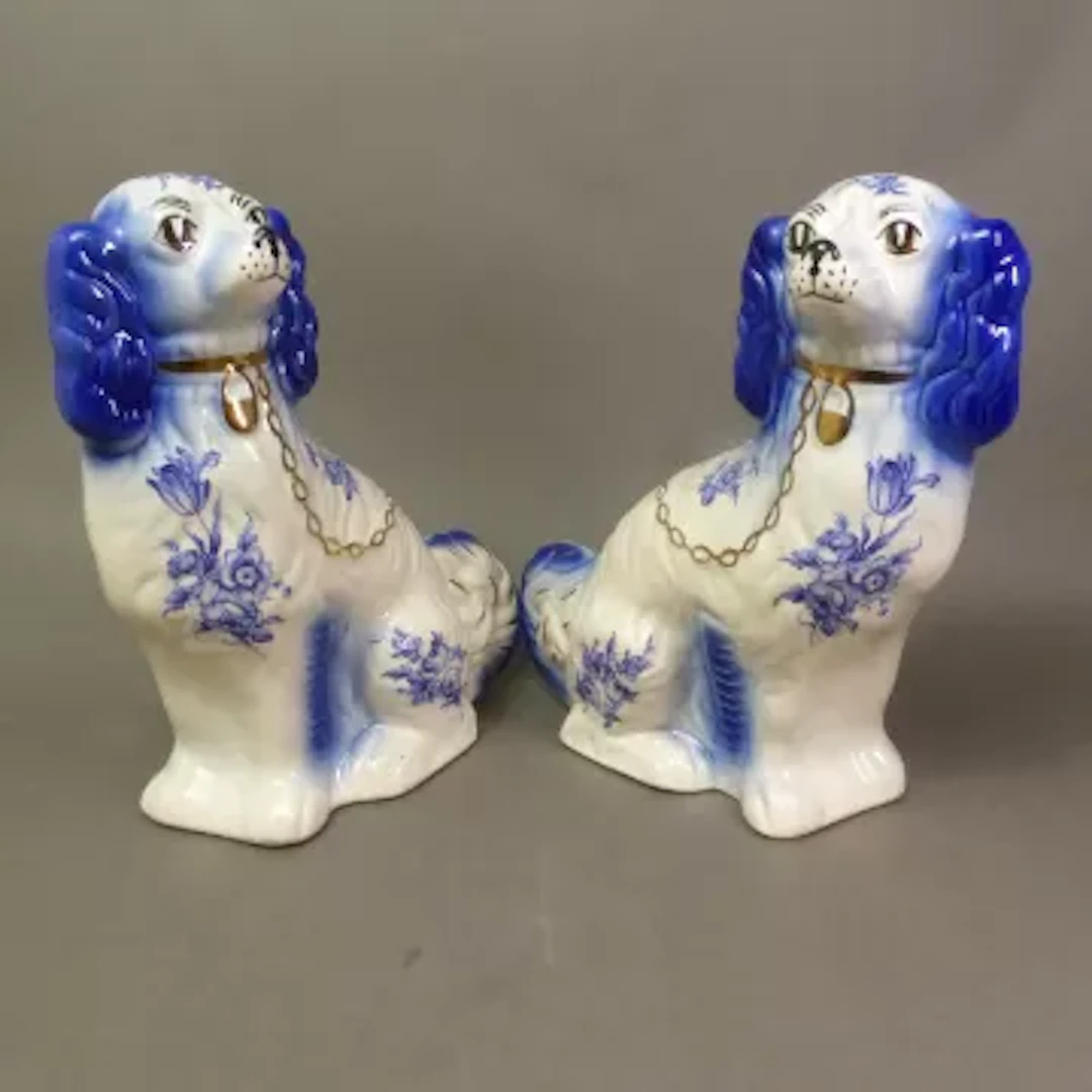 Pair of blue and white Staffordshire dogs, height 30cm (2).