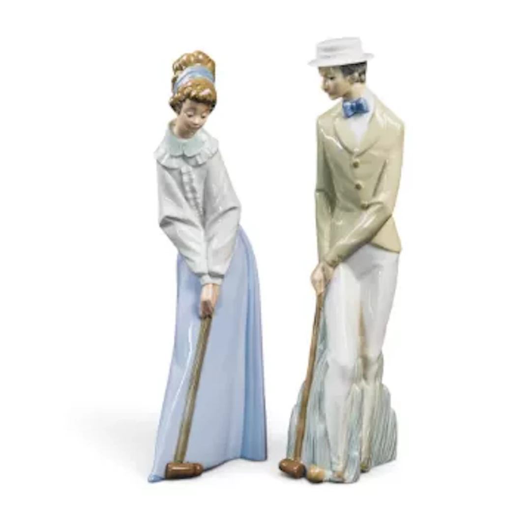 Nao by Lladro Porcelain figures 'Female Croquet Player' model no.1126