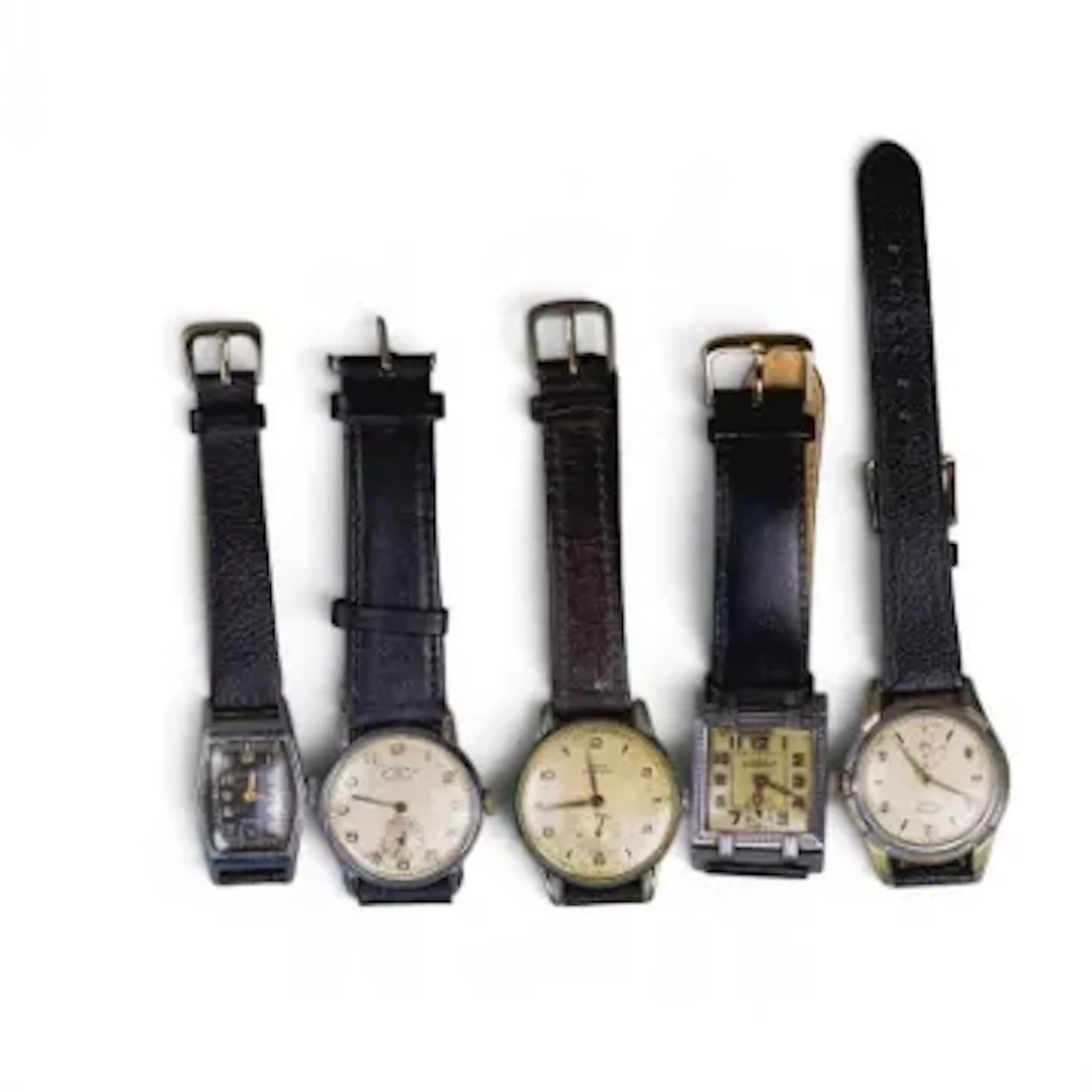 A good collection of gentleman's wristwatches from the 1930/40s, to