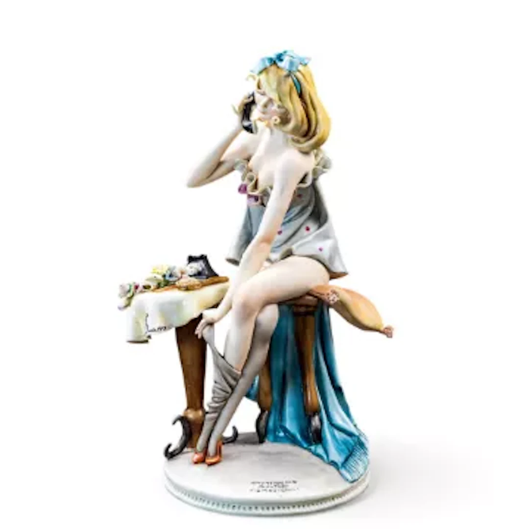 Capodimonte porcelain figurine Appuntamento (The Appointed) sculptured