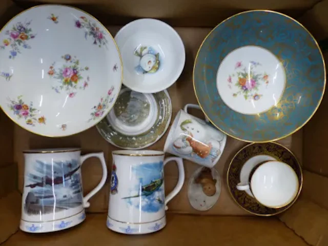 Mixed ceramics to include two Minton footed fruit bowls, 2 Danbury