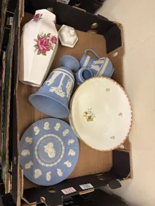Wedgwood jasperware items, together with a Wedgwood Bianca pattern