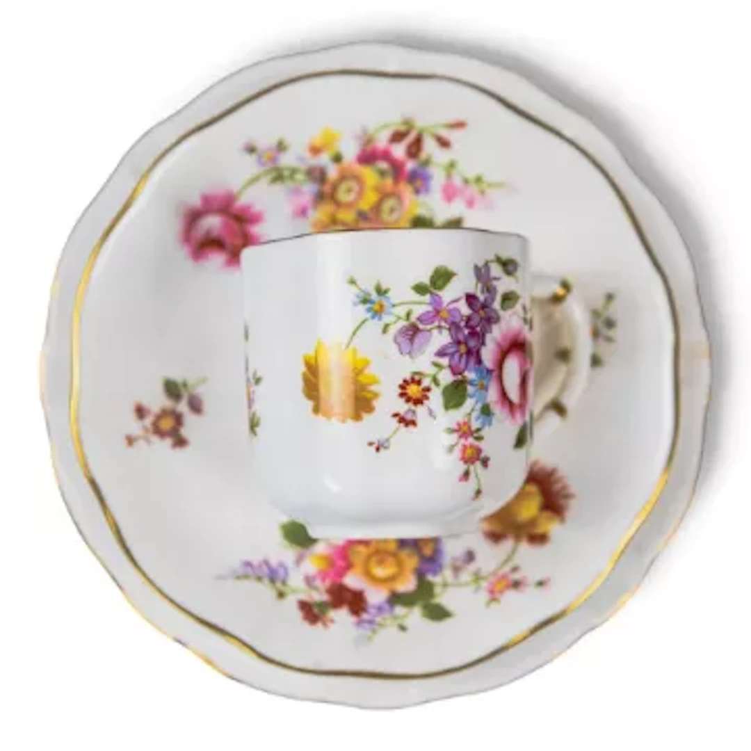 A collection of Royal Crown Derby Posies pattern tea & dinner ware
