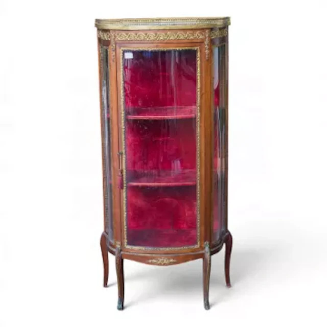 19th century French Louis XV Vitrine cabinet, shaped glazed single