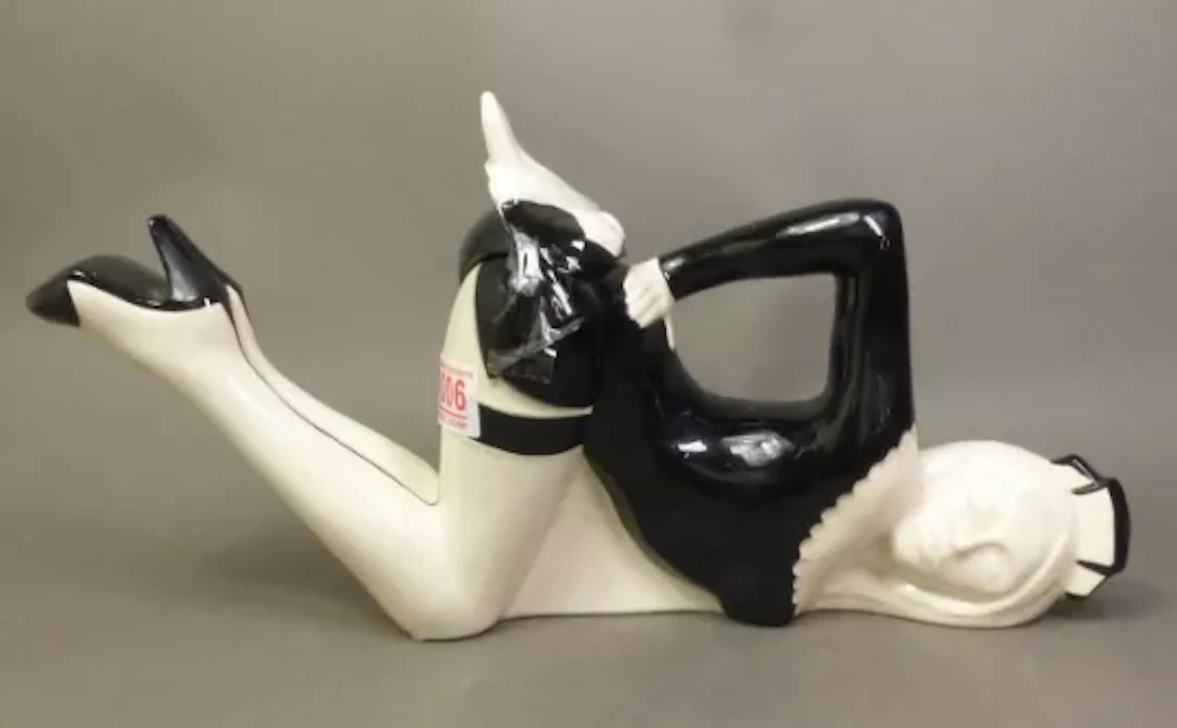 Rare 1980s Foxfield ceramic novelty teapot in the form of a French