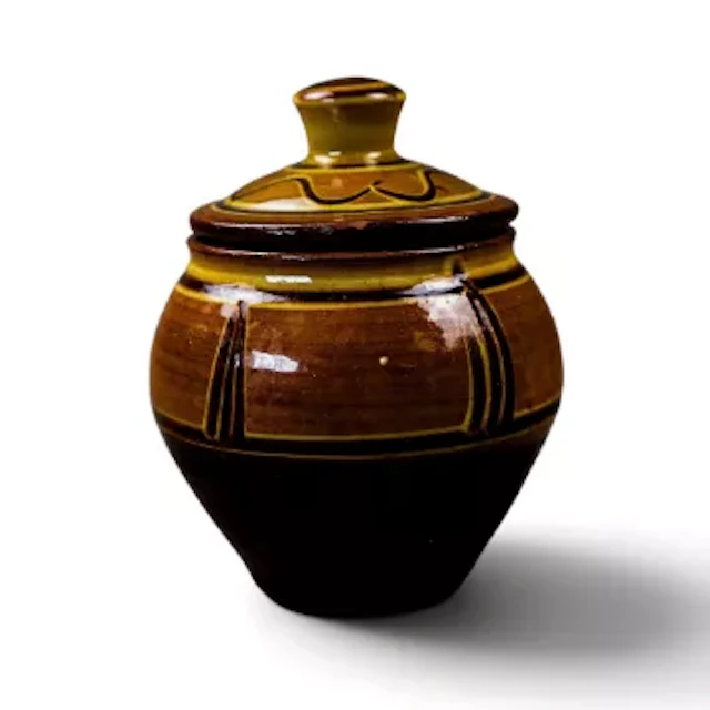 Michael Cardew for Winchcombe Pottery, a earthenware studio jar &