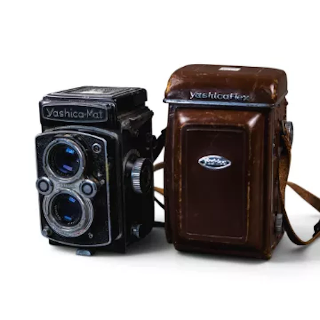 Yashica 635 Copal MXV medium format TLR film camera with Yashikor