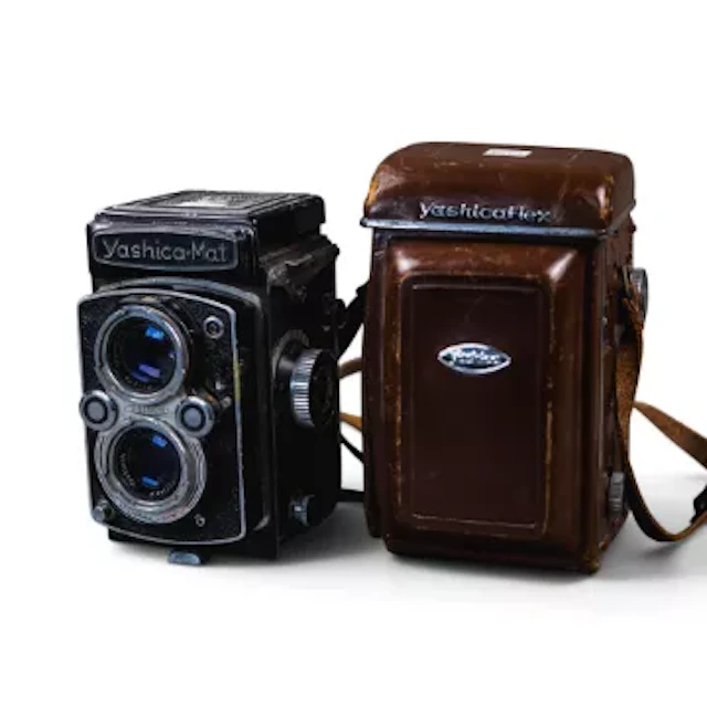 Yashica 635 Copal MXV medium format TLR film camera with Yashikor
