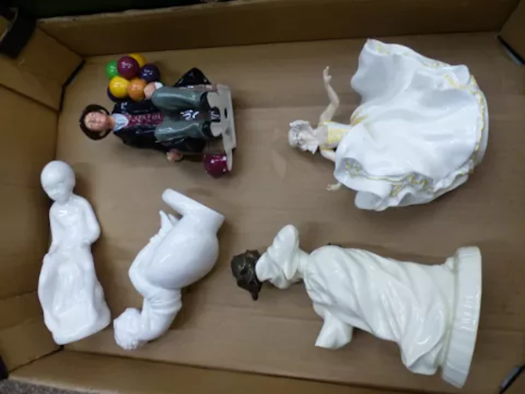 Mixed named ceramic figures to include Royal Doulton The Balloon Man
