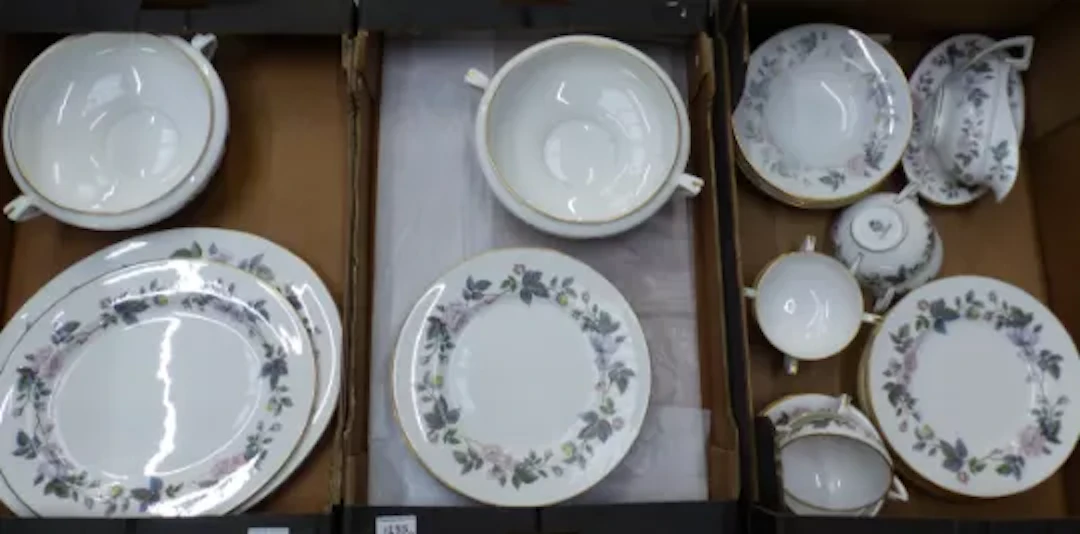 Royal Worcester dinnerware in the June Garland pattern, 2 oval platters
