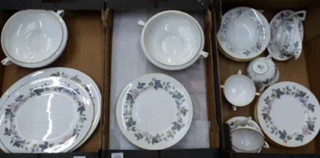 Royal Worcester dinnerware in the June Garland pattern, 2 oval platters