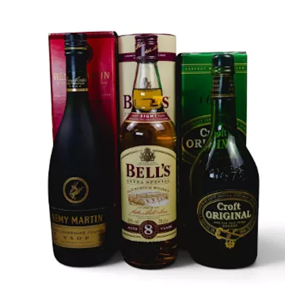 Remy Martin fine Champagne Cognac VSOP, 70cl 40% Vol, Bell's Extra