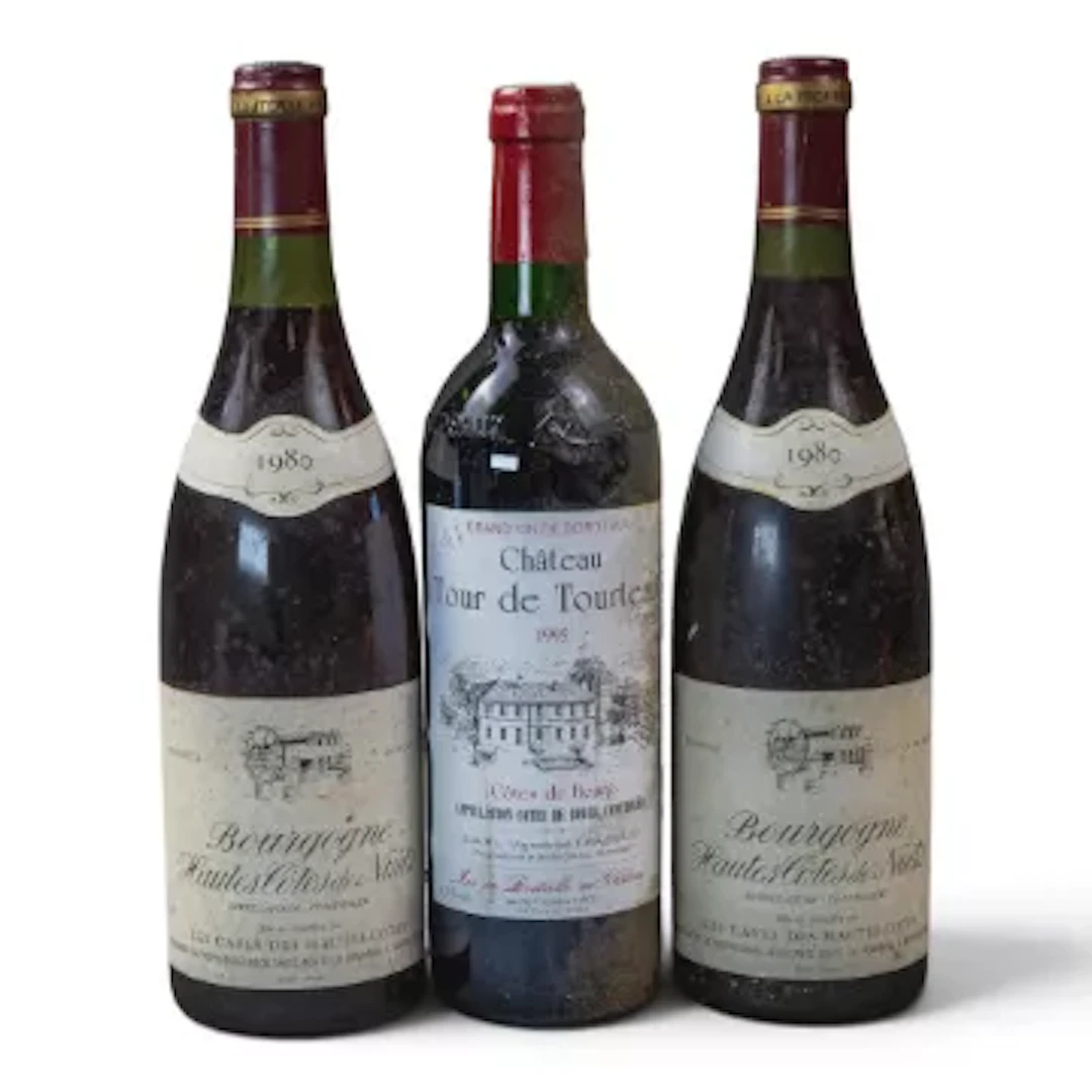 A selection of red wine to include 1980 Bourgogne Hautes Cótes de