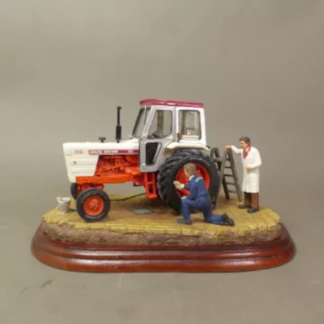 Border Fine Arts Tractors 'Getting Ready for Smithfield' resin sculpture