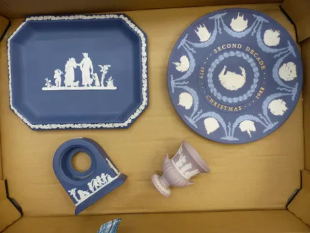 Wedgwood jasperware items to include a tri-colour plate, hexagonal