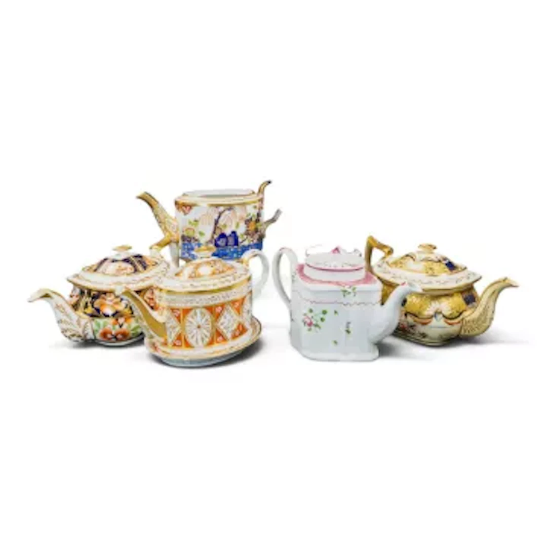 Five English porcelain 19th century teapots, four with covers, 1 with
