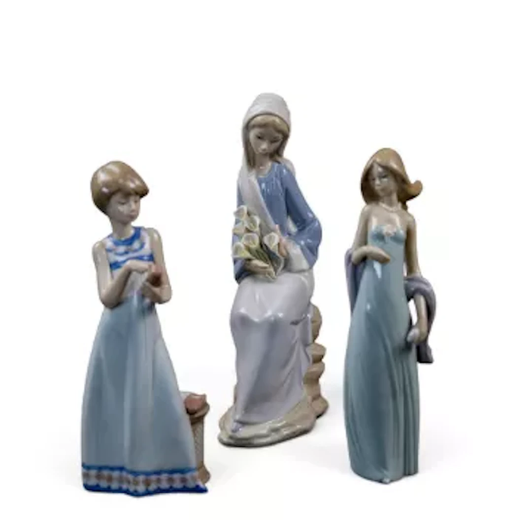 Three Lladro figures to include 'Calling a Friend' model no.5607