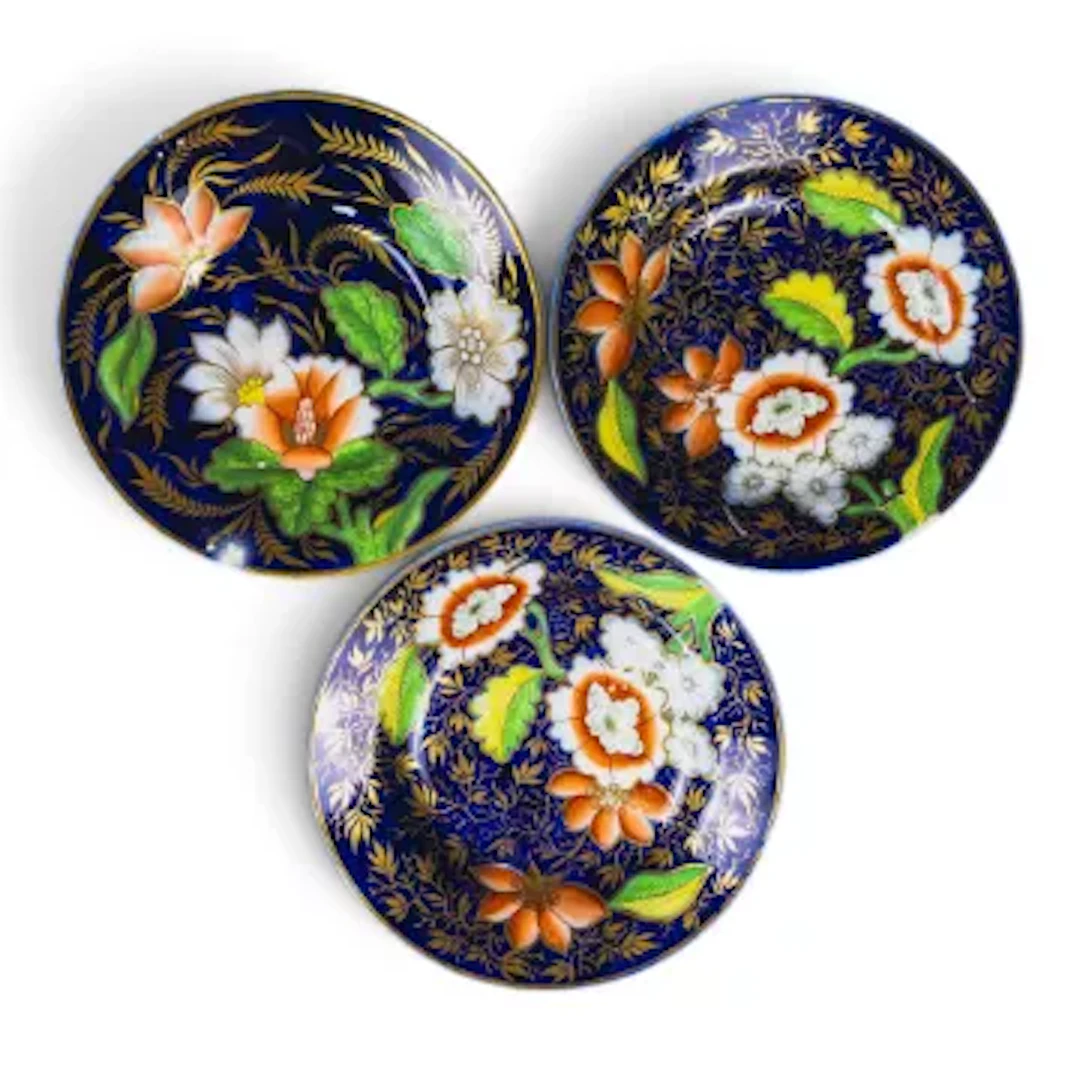 Three English porcelain 19th century plates/shallow dishes, cobalt