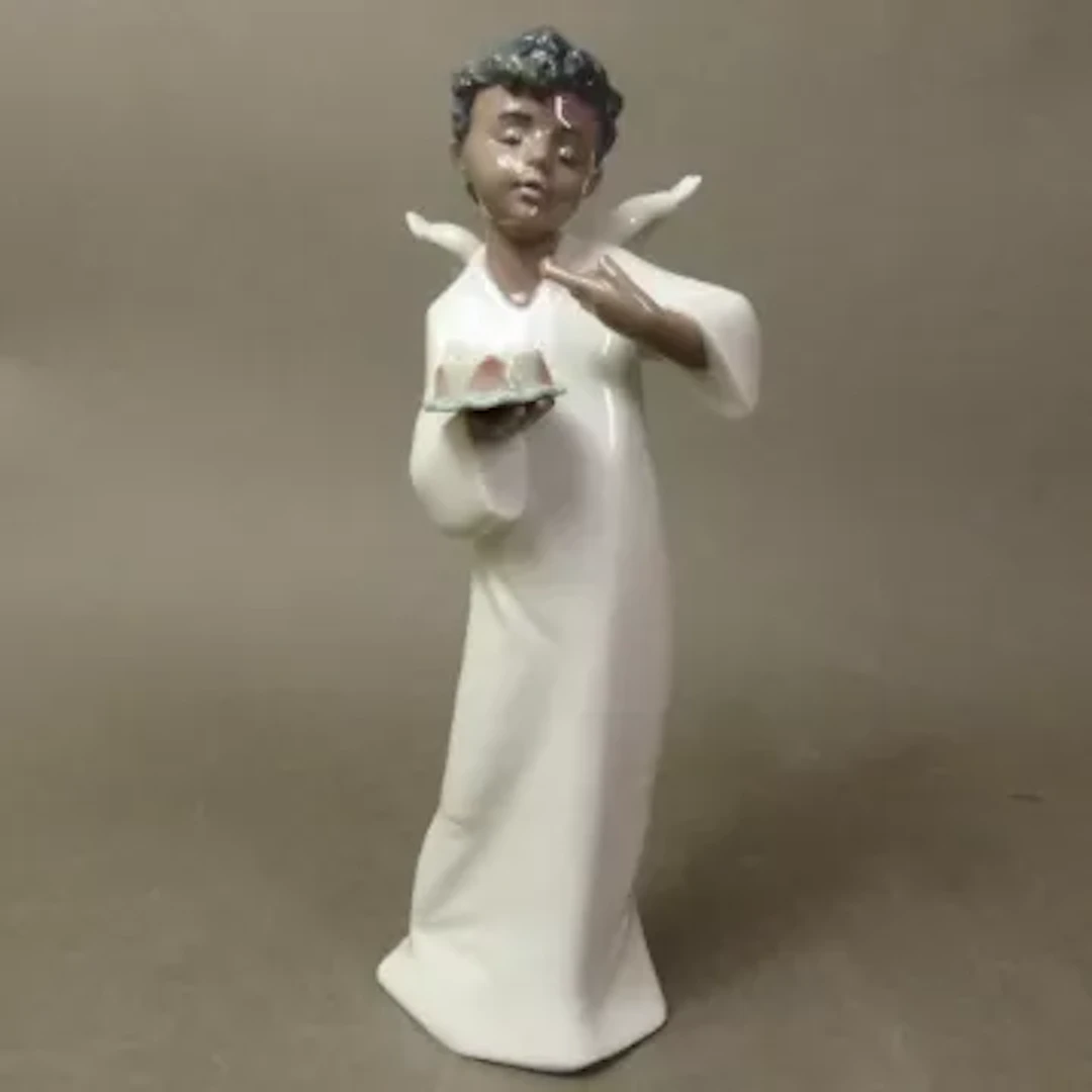 Nao figurine model 1260, height 24cm.
