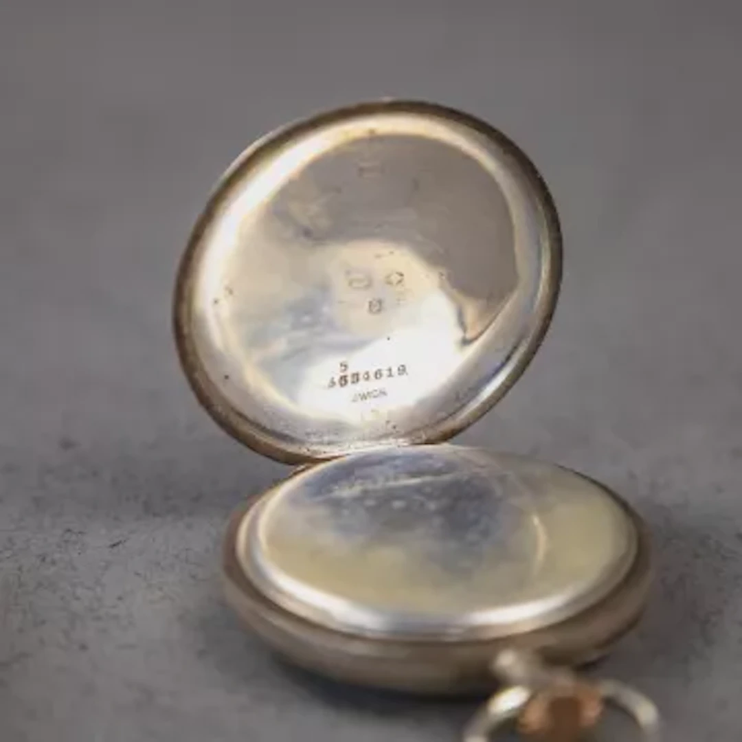 Two keyless silver cased gents pocket watches, sold as not working.
