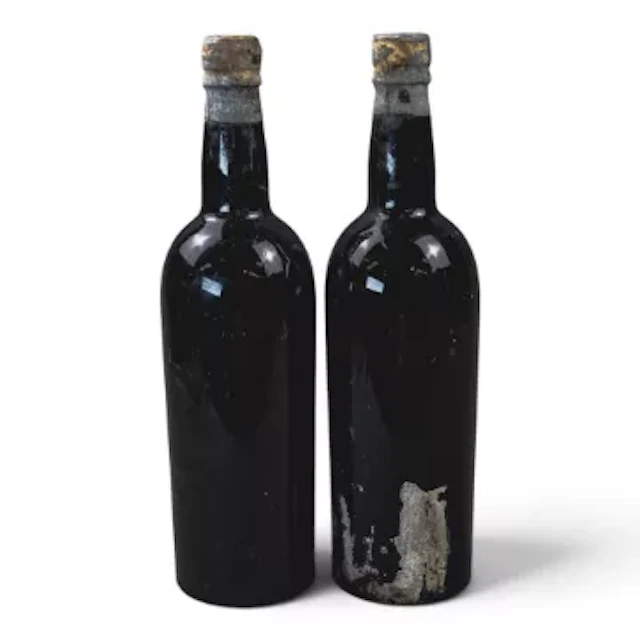 1960 Quinta Do Noval vintage port, missing labels on both bottles